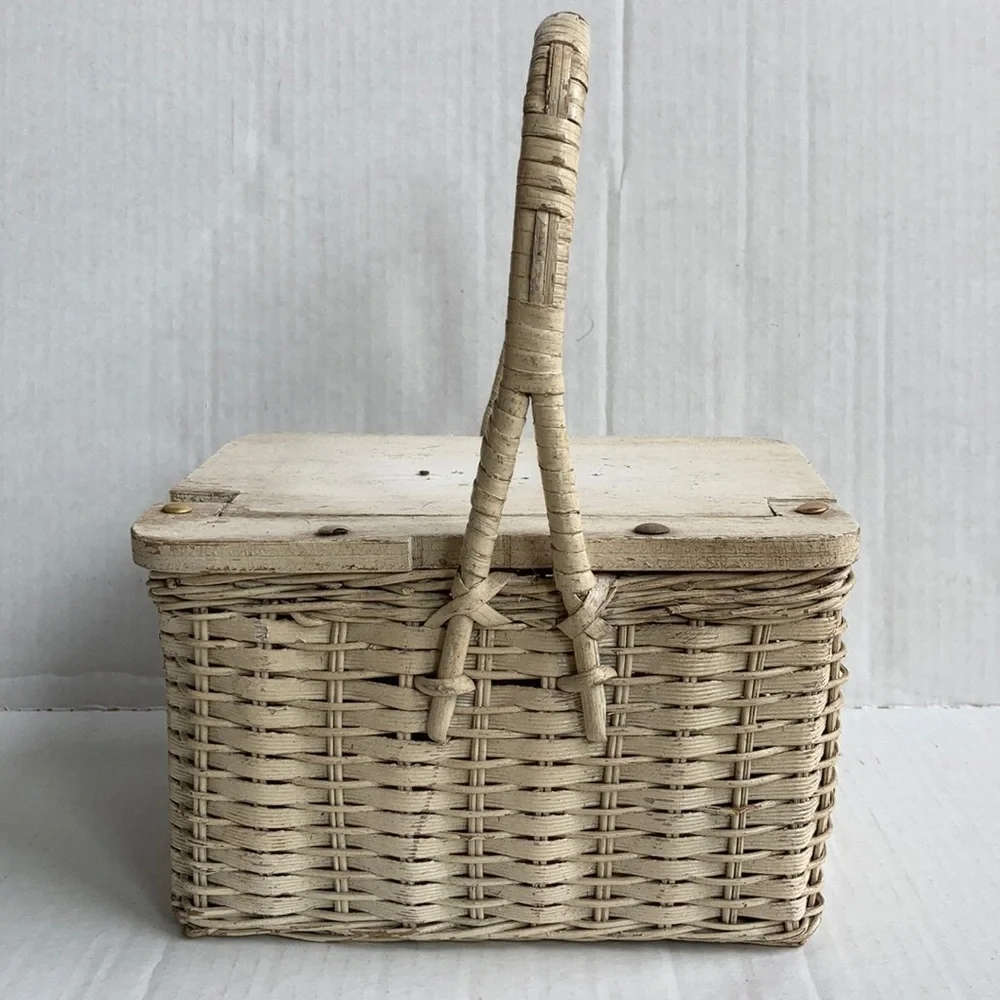 Vintage Hong Kong white distressed small basket